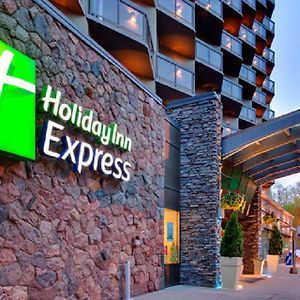 Holiday Inn Express Edmonton Downtown By Ihg